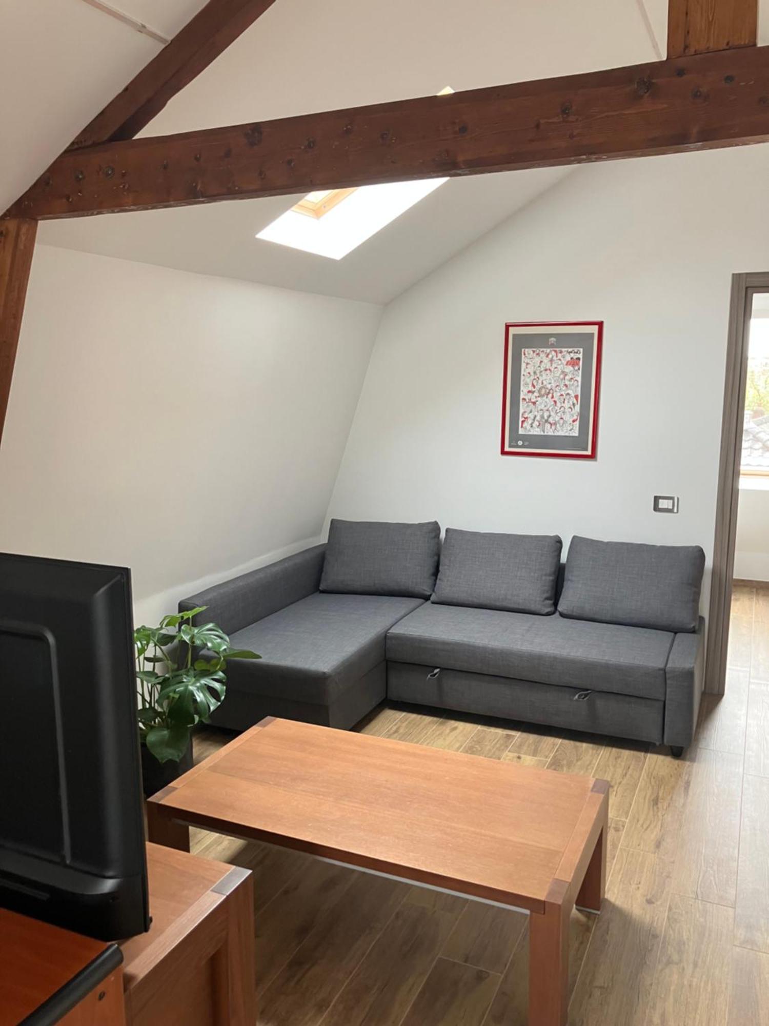 Freshly Renovated Cosy *